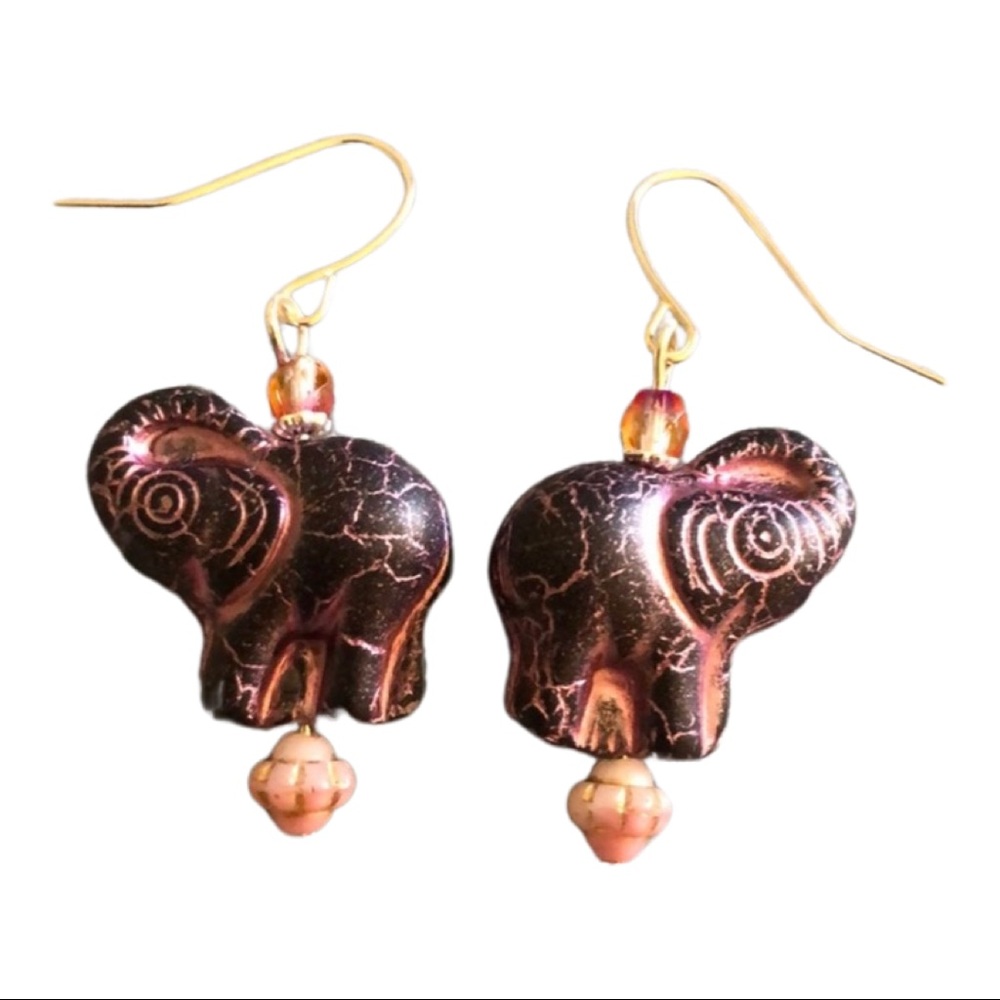 Handcrafted Czech glass elephant earrings black pink - Picture 1 of 4